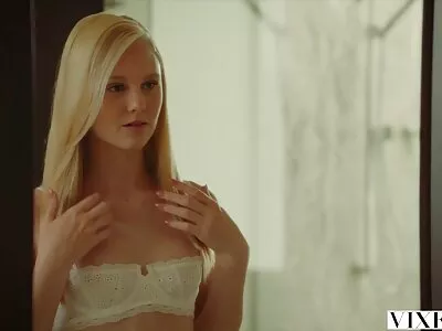 Iso saalis söpöläinen xxx pornogif imee mulkkua ja saa kuorman