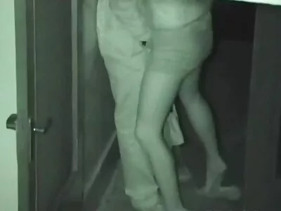 Seksikäs aasialainen tyttö ottaa suihkun porno xxxxnx ja hänet kuvataan