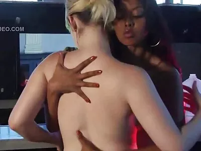 Iva ja amateurs porno Karl
