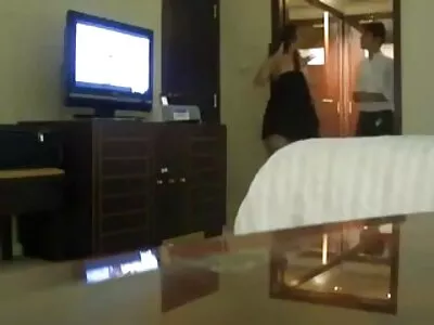 Lutka suutelee xxxo porno kovaa mulkkua