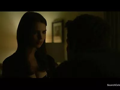 Iso musta xmxx porno jätkä otsatukka söpö valkoinen tipu